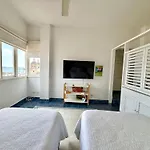 By Calamari Homes-Plaza Bolivar Penthouse Sea View