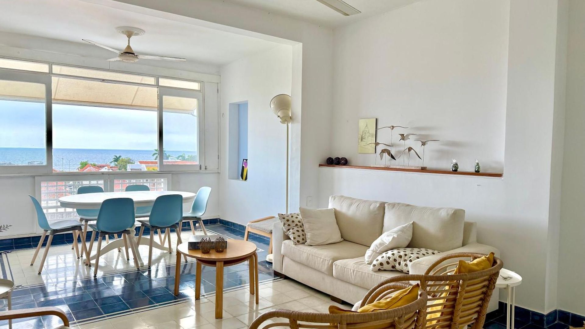 By Calamari Homes-plaza Bolivar Penthouse Sea View Apartamento