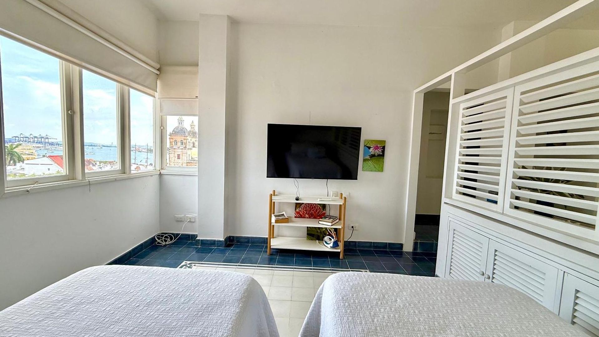 By Calamari Homes-plaza Bolivar Penthouse Sea View Cartagena