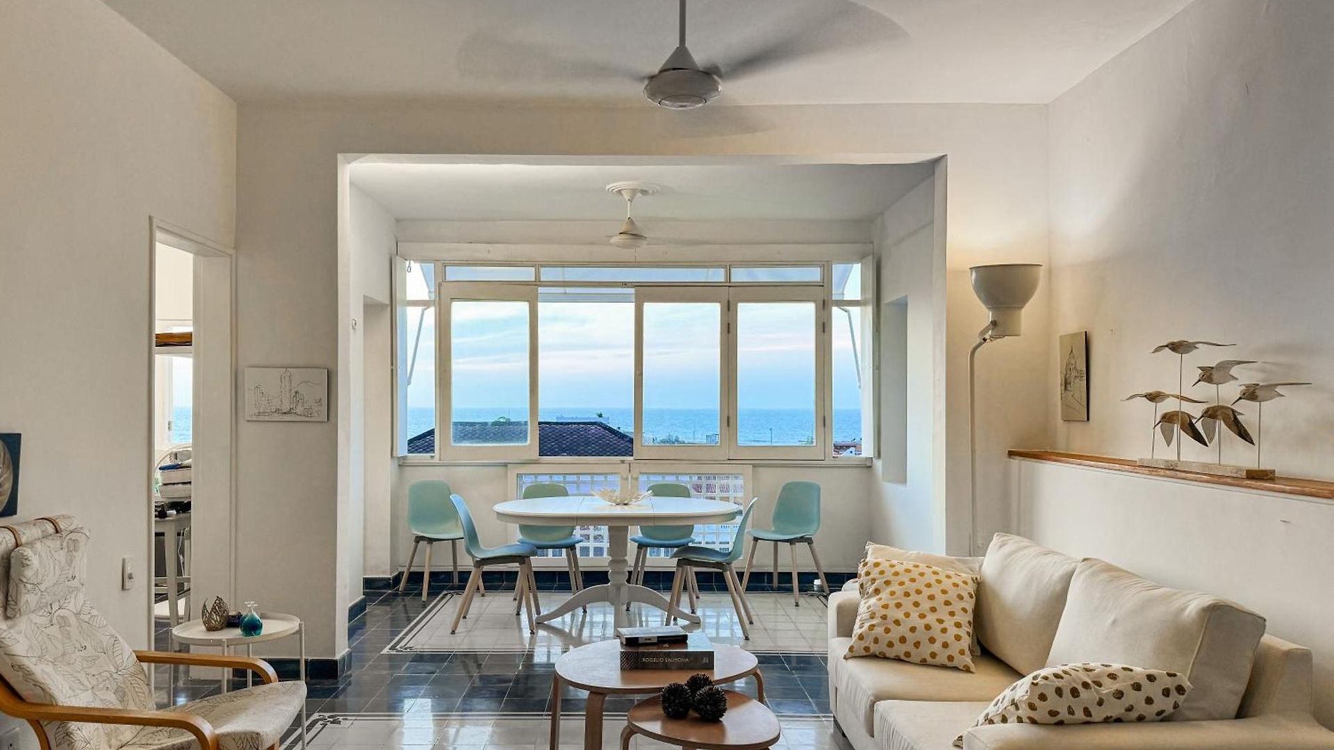 By Calamari Homes-plaza Bolivar Penthouse Sea View Apartamento
