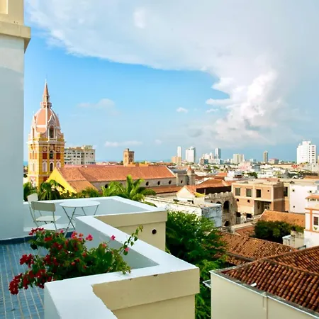 By Calamari Homes-plaza Bolivar Penthouse Sea View *