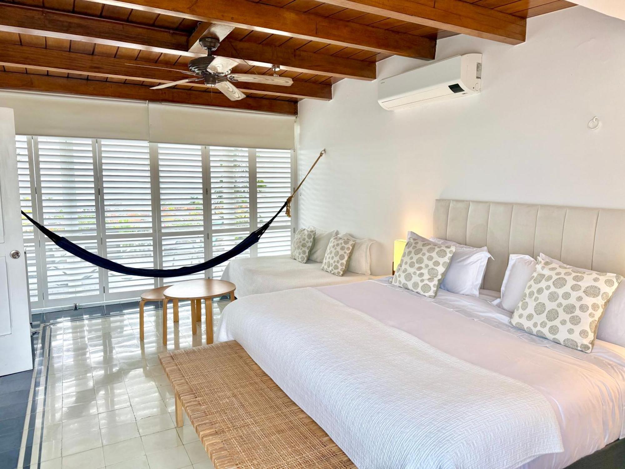 By Calamari Homes-plaza Bolivar Penthouse Sea View Apartamento